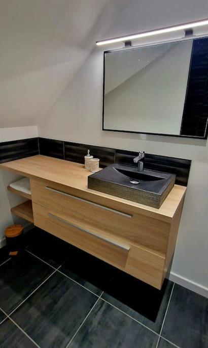 Appartement Charmant Et Spacieux Auxerre Esterno foto