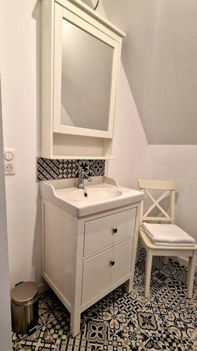 Appartement Charmant Et Spacieux Auxerre Esterno foto