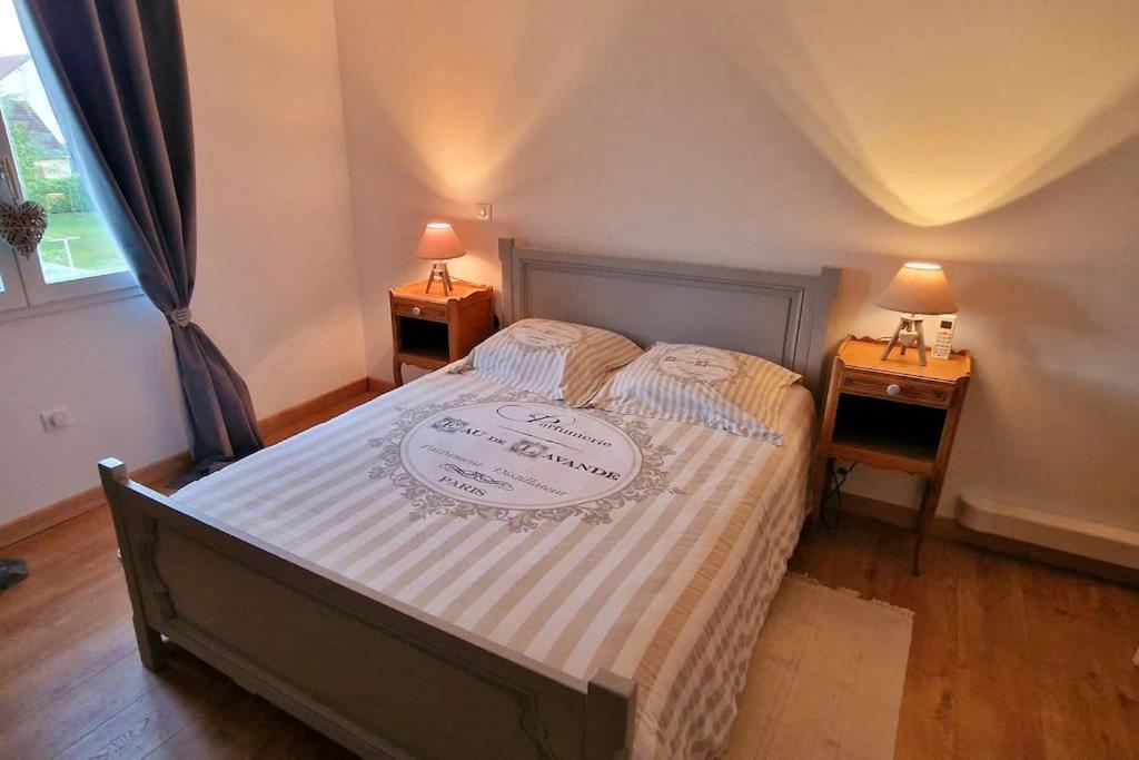 Appartement Charmant Et Spacieux Auxerre Esterno foto